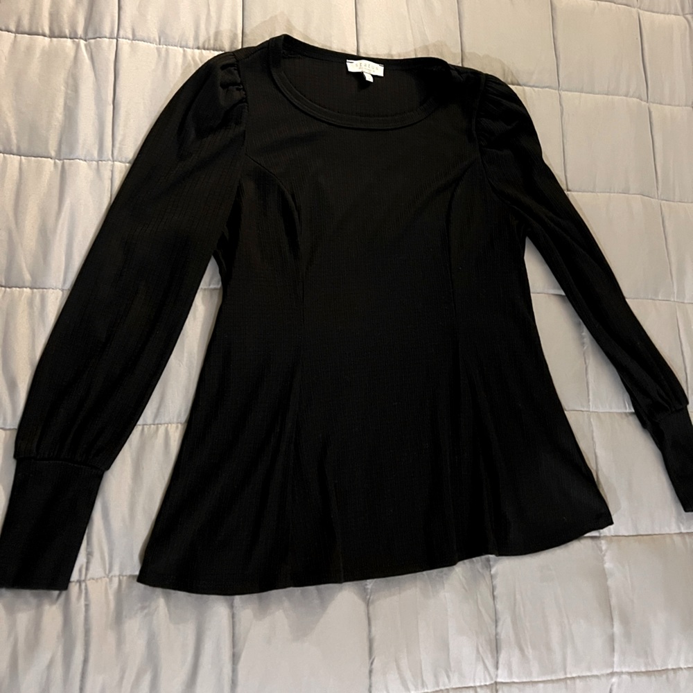 Black long sleeves top